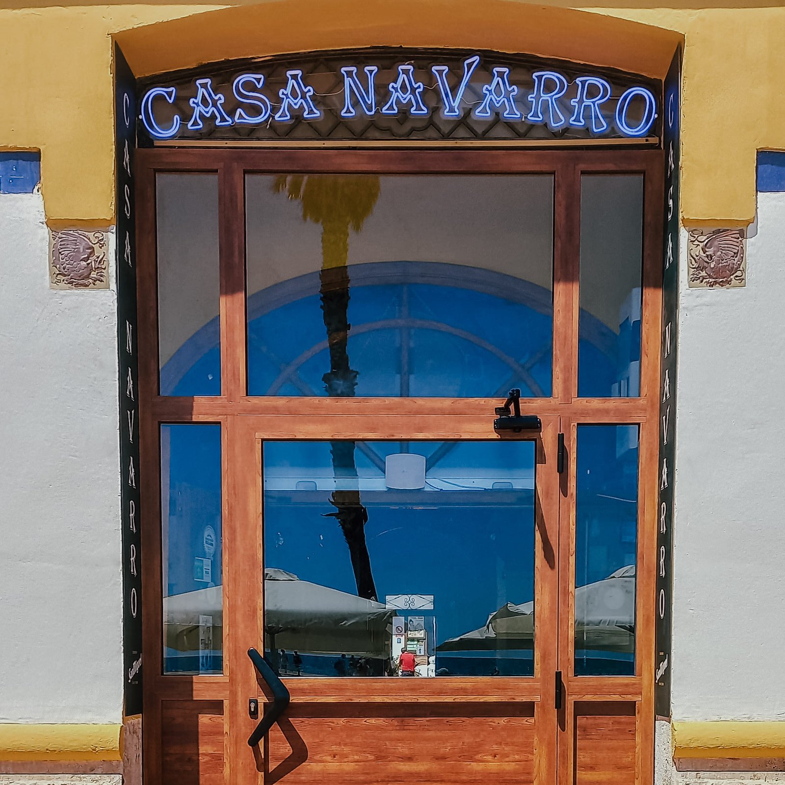 Puerta personalizada imitación madera