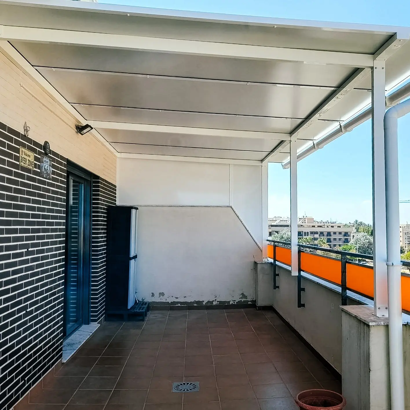 Techo exterior a medida